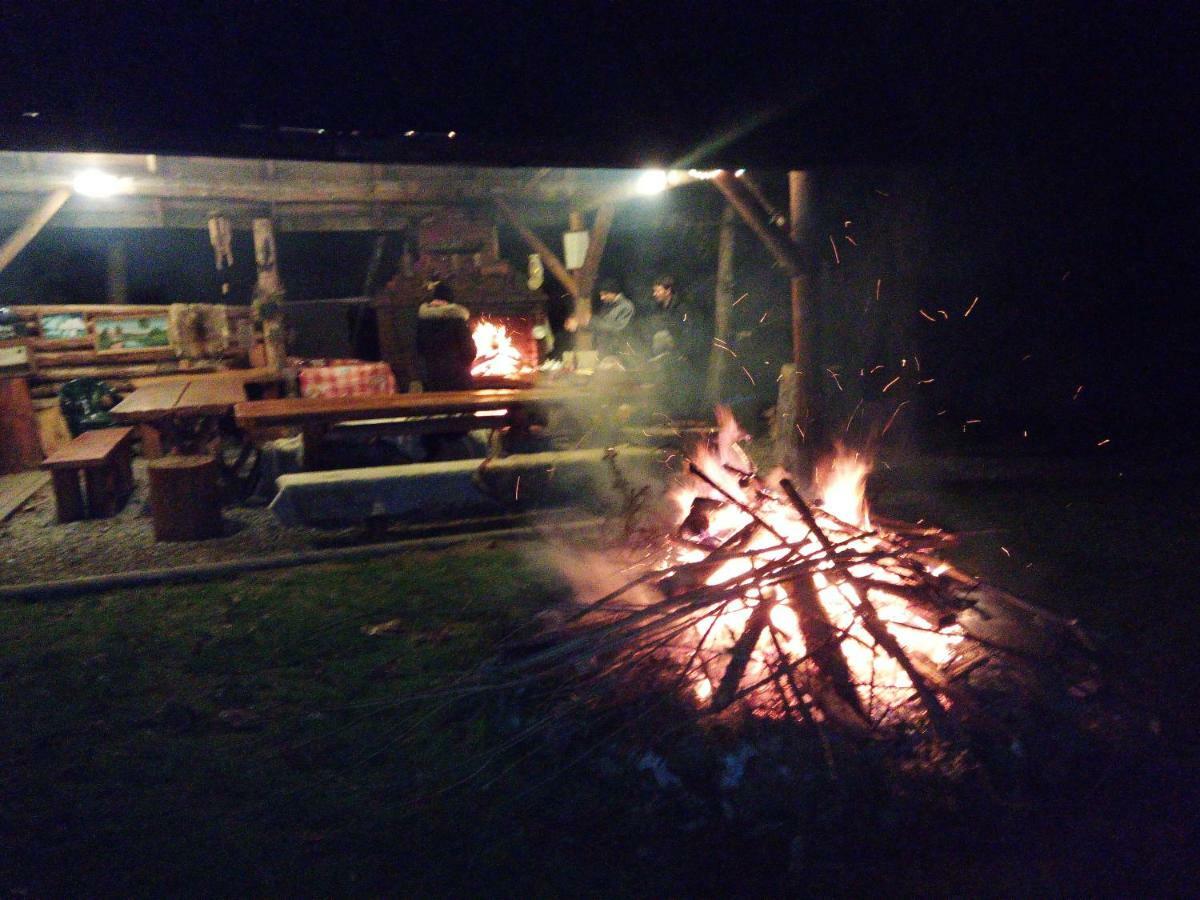 Domlesny Hotel Kiczora Luaran gambar